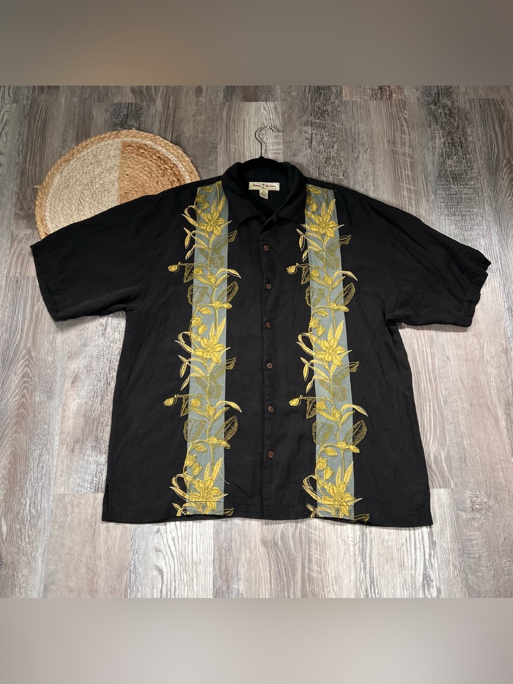 TOMMY BAHAMA Silk Mens Button Down Floral Embroidered Shirt